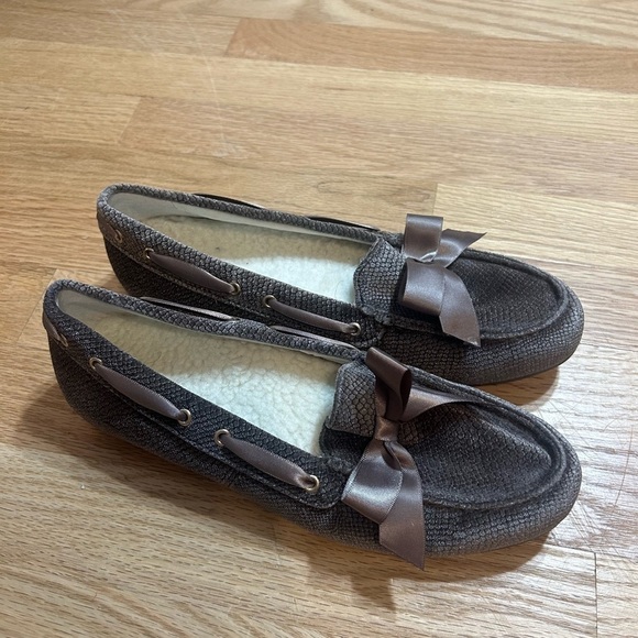 Vionic Alice Holiday Velvet Slipper Loafer Shoes Sz 7 Purple Women’s Shoes - Picture 1 of 8
